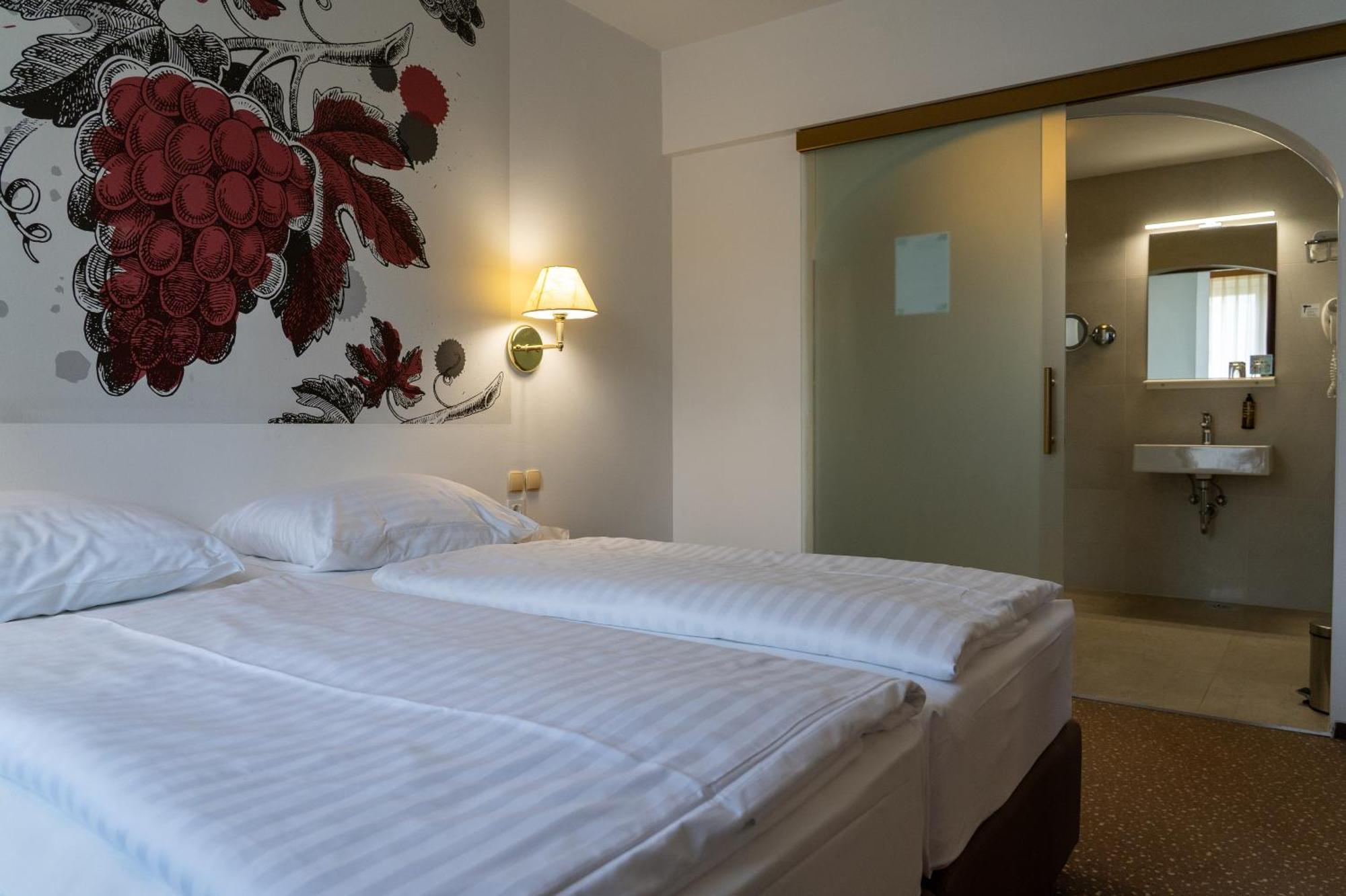 Standard Suite
