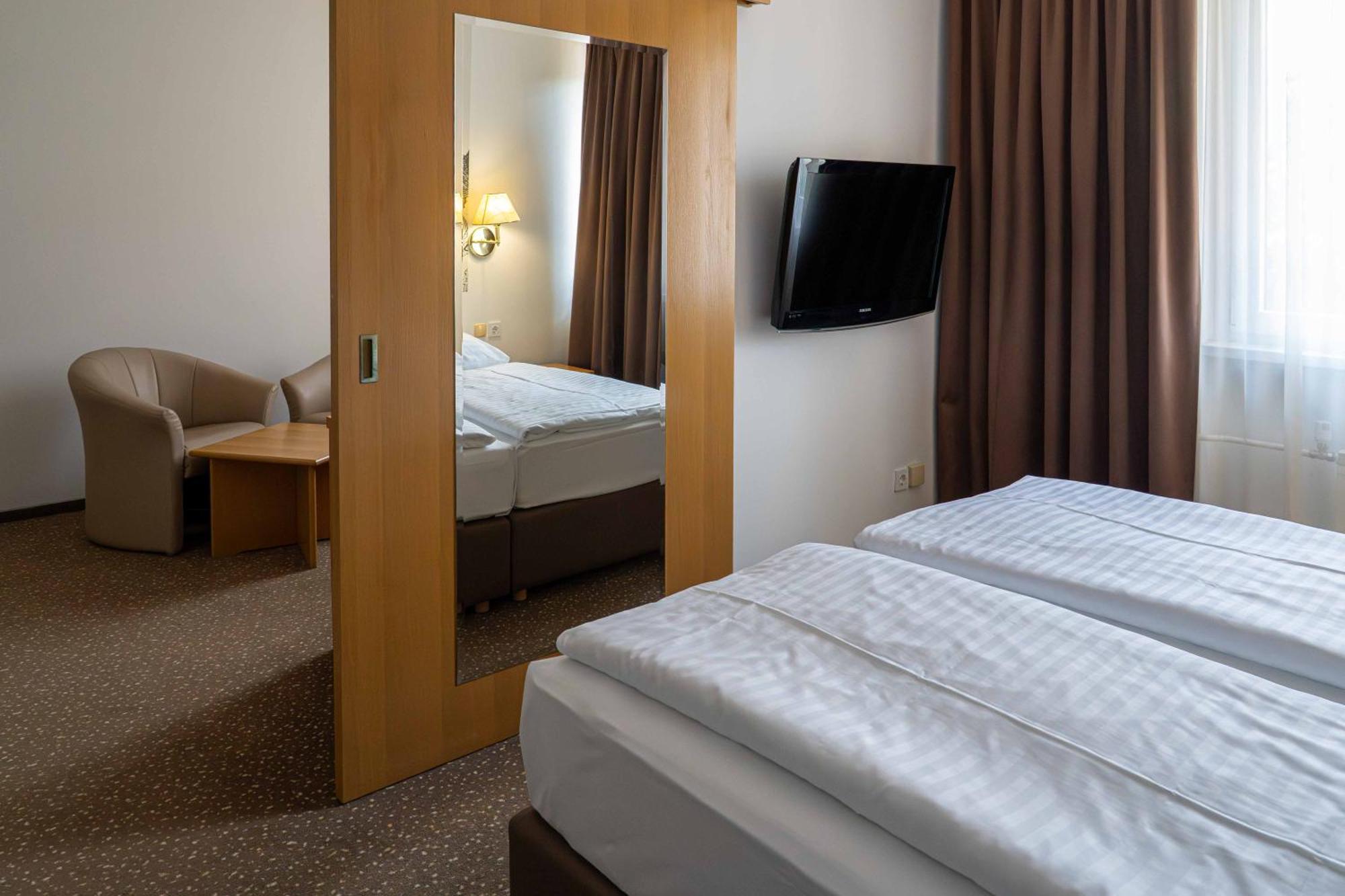 Standard Suite