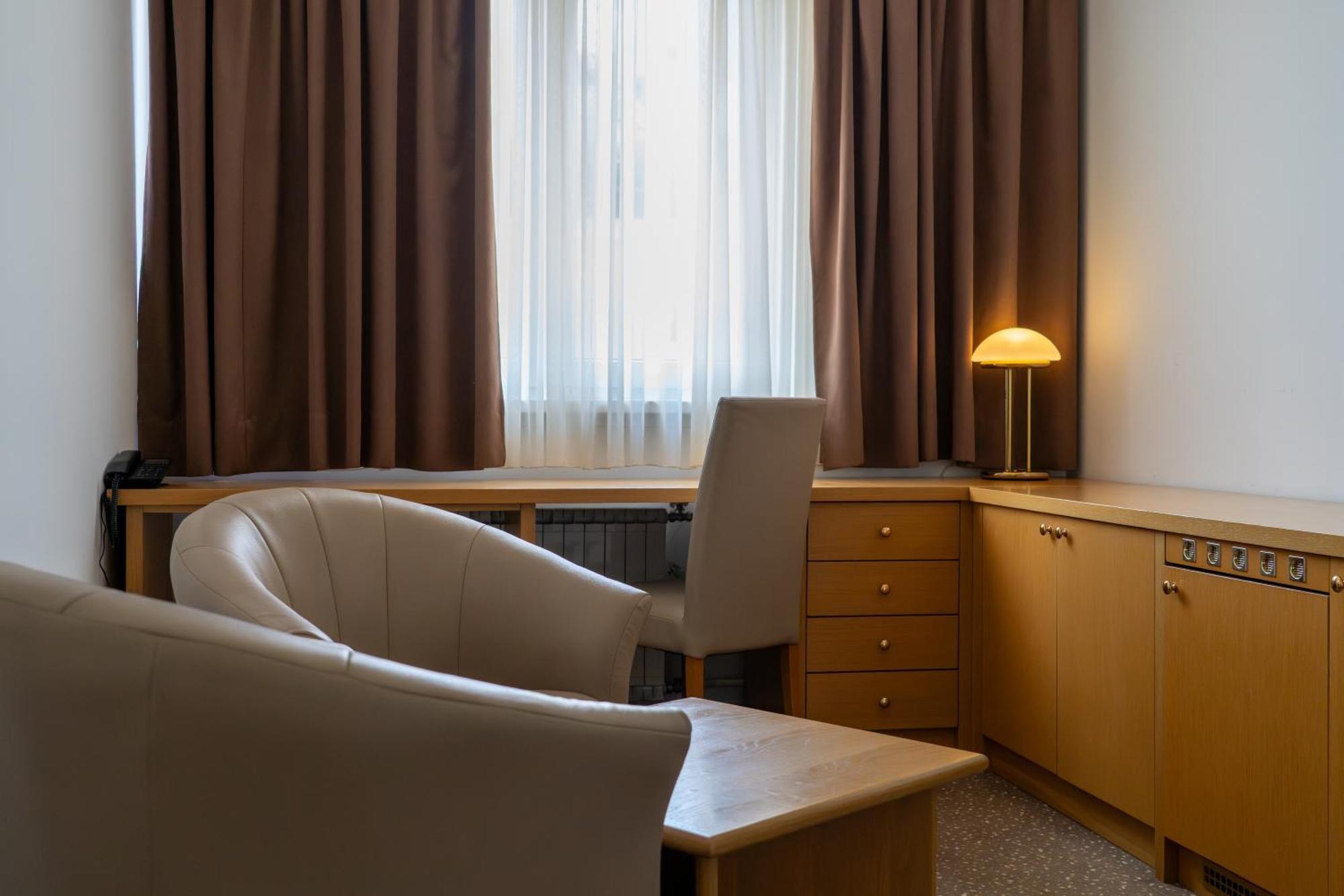 Standard Suite